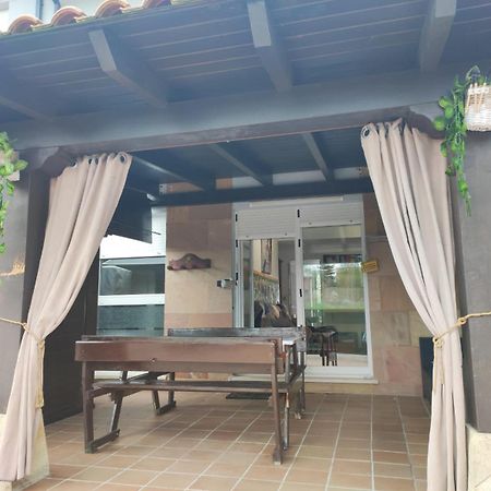 Chalet Bajo Con Jardin, Patio, Cenador Y Barbacoa. Viveda Zewnętrze zdjęcie