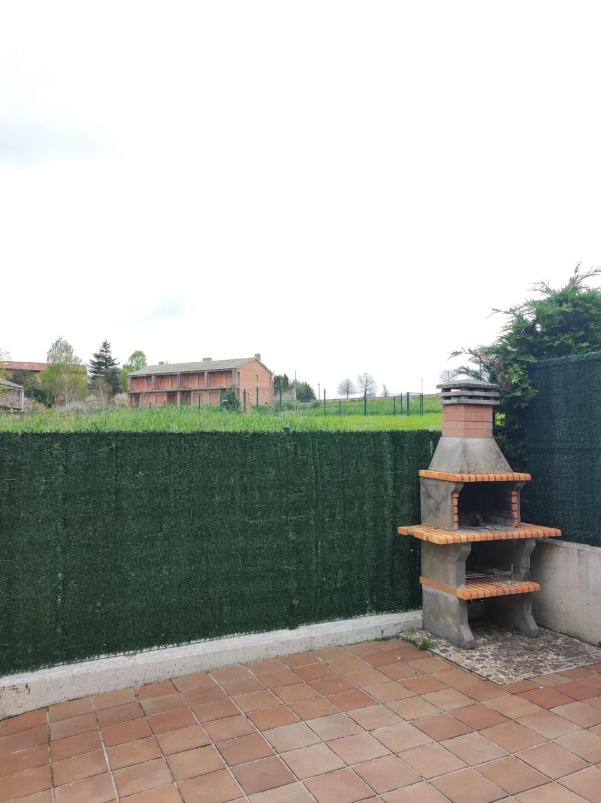 Chalet Bajo Con Jardin, Patio, Cenador Y Barbacoa. Viveda Zewnętrze zdjęcie